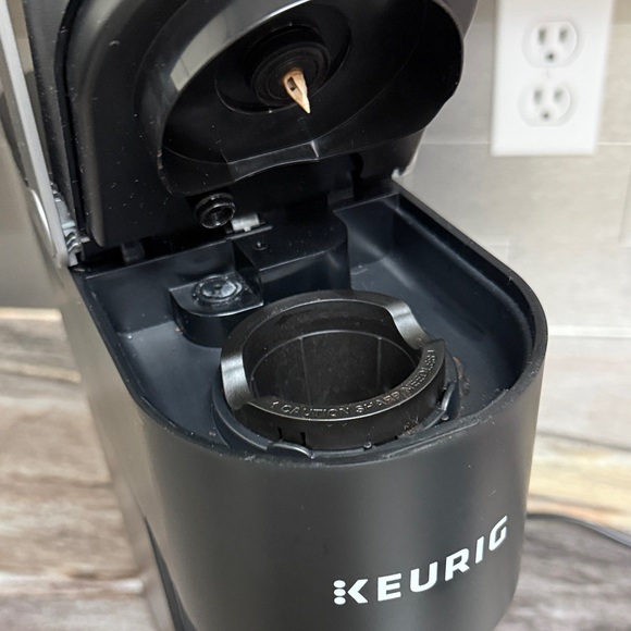 Keurig K Mini Black Coffee Maker - Picture 6 of 12